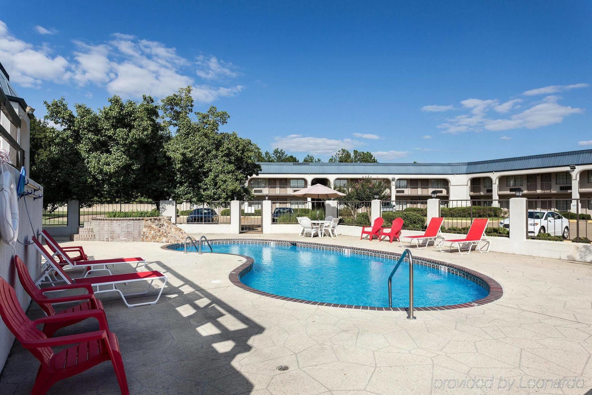 Econo Lodge Grenada Exterior photo